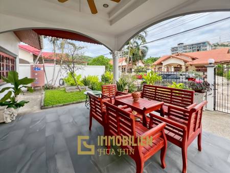 Soi Hua Hin 94: Pool Villa mit 4 Schlafzimmern und Bergblick