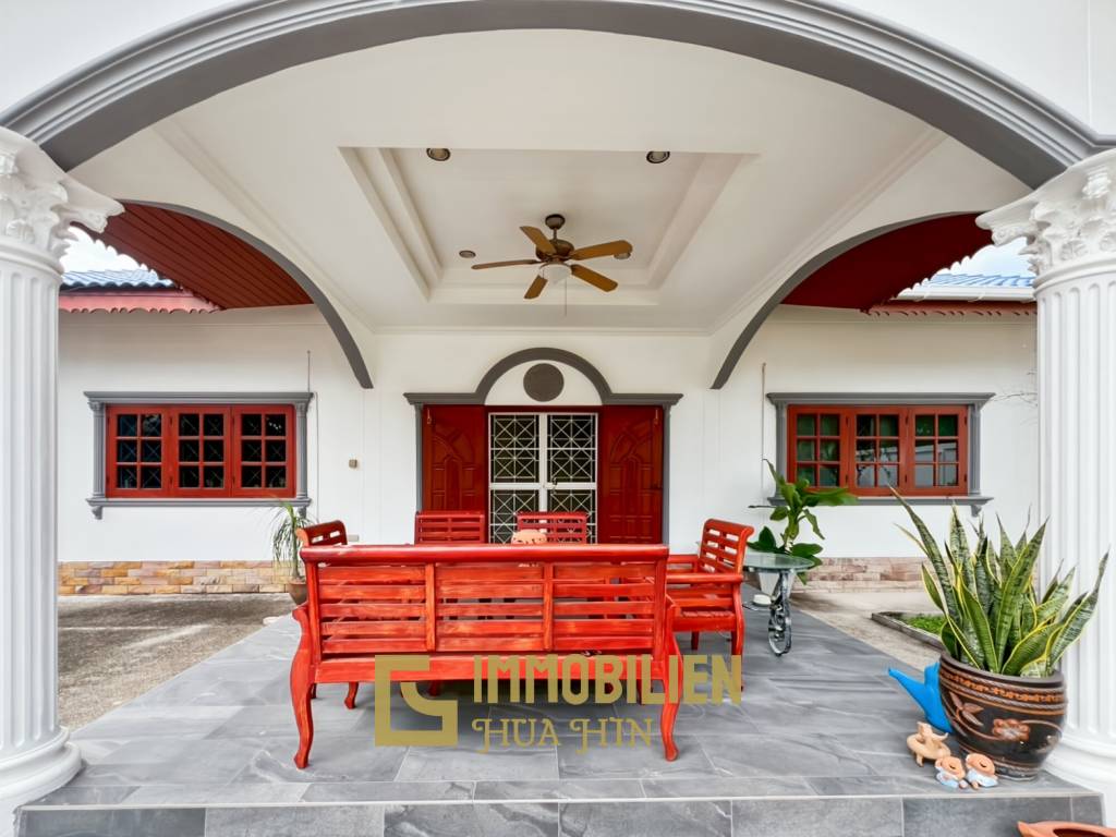 Soi Hua Hin 94: Pool Villa mit 4 Schlafzimmern und Bergblick