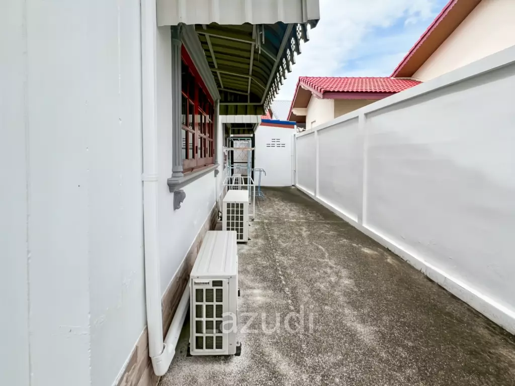 4 Bedroom Villa with Mountain View and Private Pool in Soi Hua Hin 94