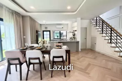 4  Beds 5 Baths 280 SQ.M Centro Bangna