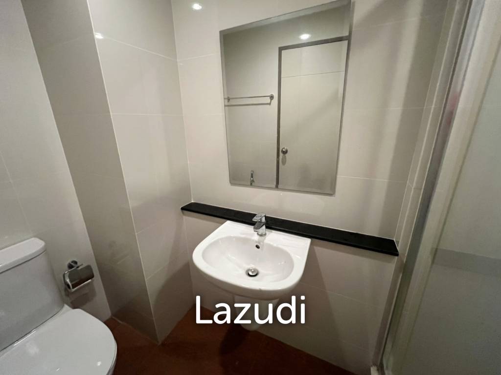 ขายคอนโด 29 ตรม. 1 ห้องนอนที่ Q House คอนโด