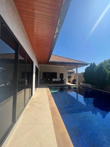 3-Bedroom Pool Villa For Rent In Soi Saiyuan, Rawai