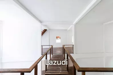 Home Office For Sale 81 Sq.w Soi Wat Parinayok