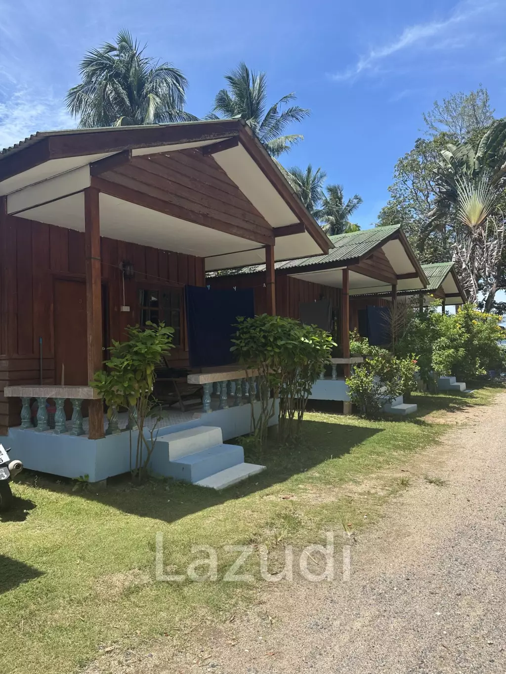 For Sale – Beachfront Resort with Restaurant