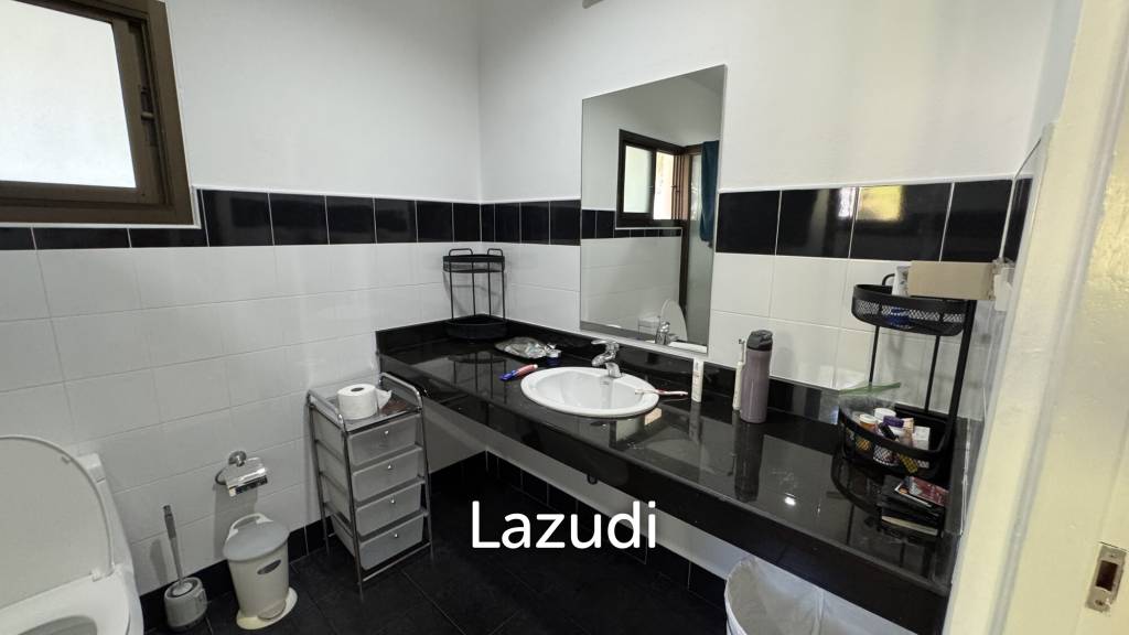 Mountain View Villa Near InterContinental Hotel