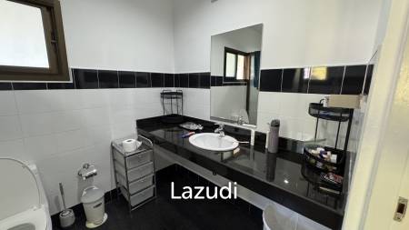 Mountain View Villa Near InterContinental Hotel