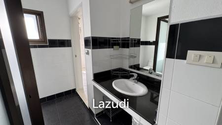 Mountain View Villa Near InterContinental Hotel