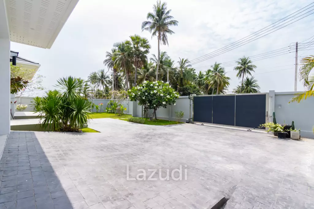 4.5 Beds 5 Baths 690 SQ.M Bliss Homes 2