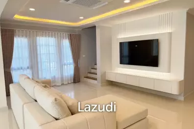 4 Bedroom 5 Bathroom 303 Sq.m Centro Bangna