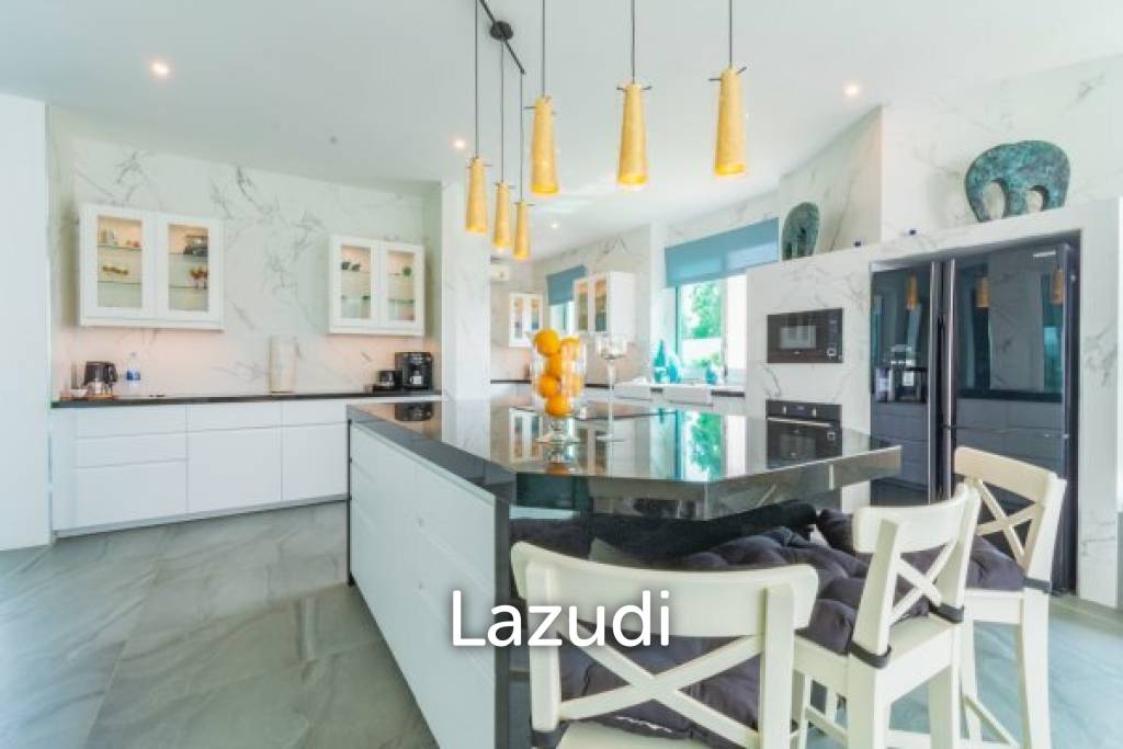 1,600 Sqm 4 Bed 5 Bath Villa For Sale