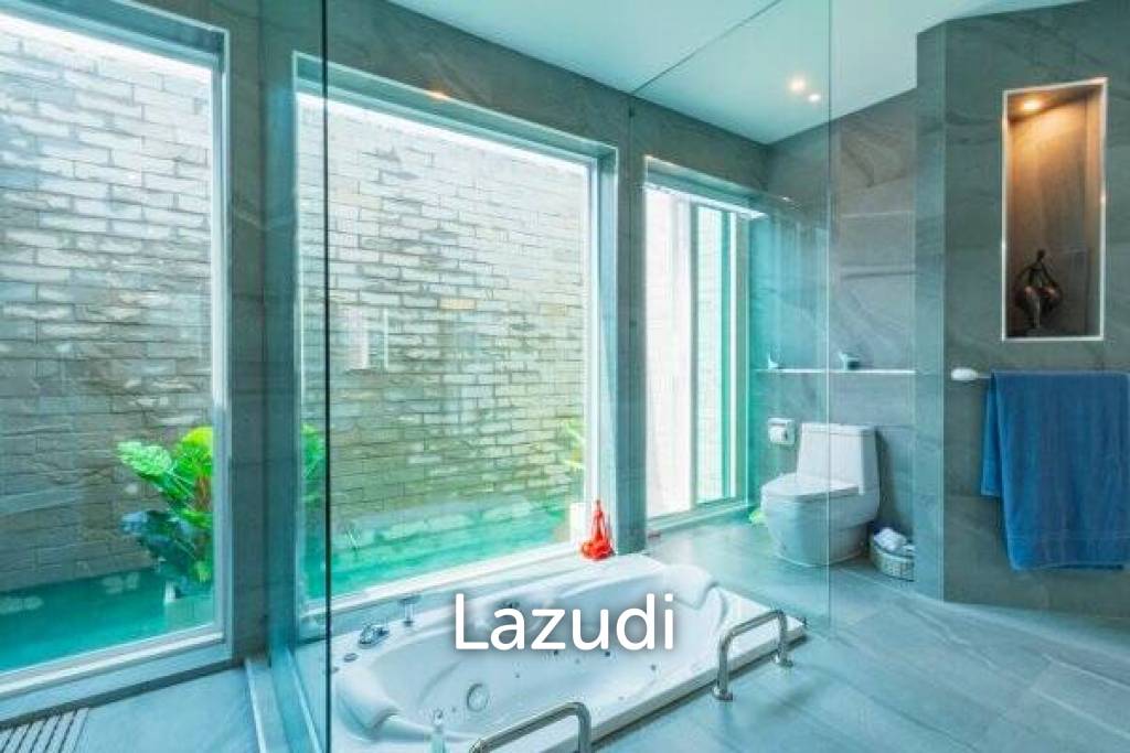 1,600 Sqm 4 Bed 5 Bath Villa For Sale