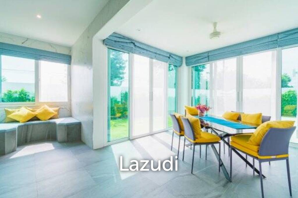 1,600 Sqm 4 Bed 5 Bath Villa For Sale