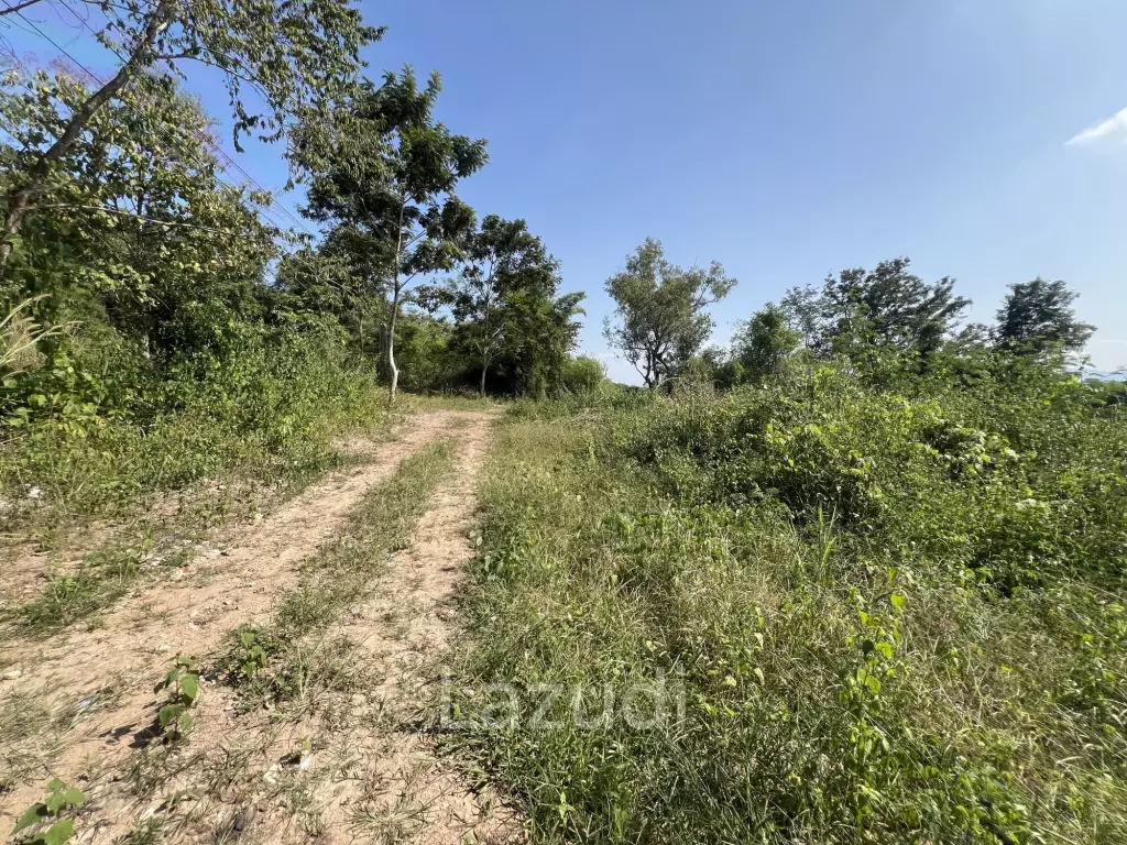 13 Rai of Hilly Land for Sale With a Mountain View
