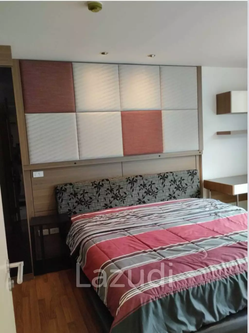 1 Bedroom 1 Bathroom 45 Sq.m The Clover Thonglor
