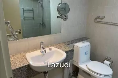 1 Bedroom 1 Bathroom 45 Sq.m The Clover Thonglor