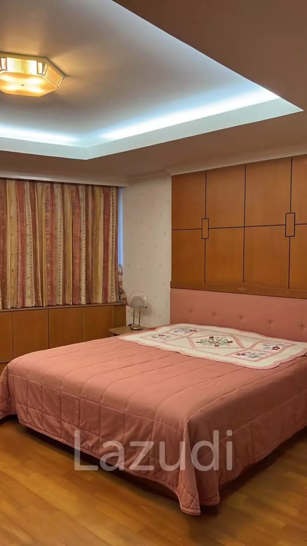 Cha-am: 140 SQM Beachfront Condotel Cliff and Beach