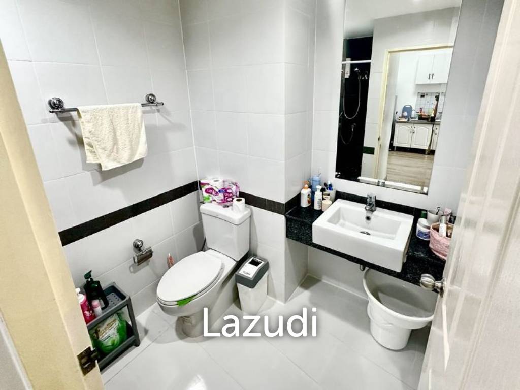 1 Bed 1 Bath A Space Asoke-Ratchada Condo For Sale
