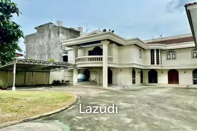 6 Bed Detached House For Sale in Huai khwang