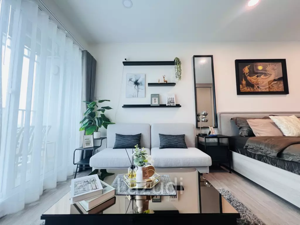 Good Size 1 Bedroom Condo With Nice Sea View