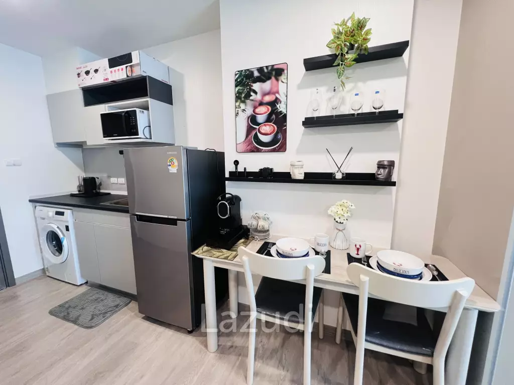 Good Size 1 Bedroom Condo With Nice Sea View