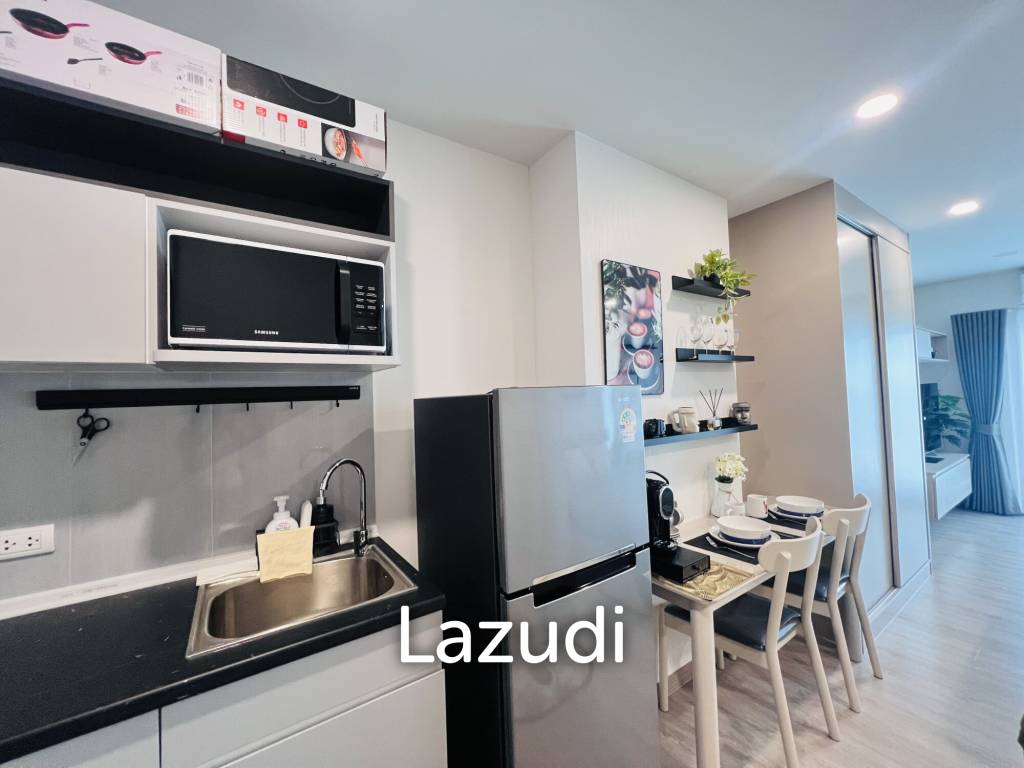 Good Size 1 Bedroom Condo With Nice Sea View