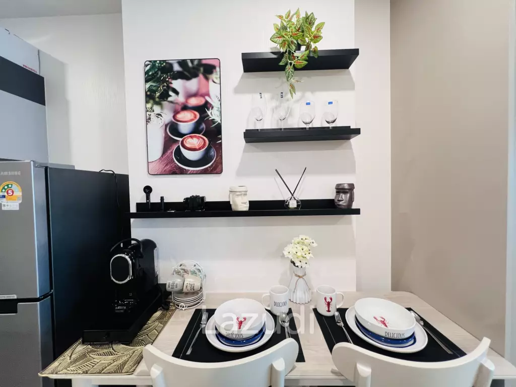 Good Size 1 Bedroom Condo With Nice Sea View