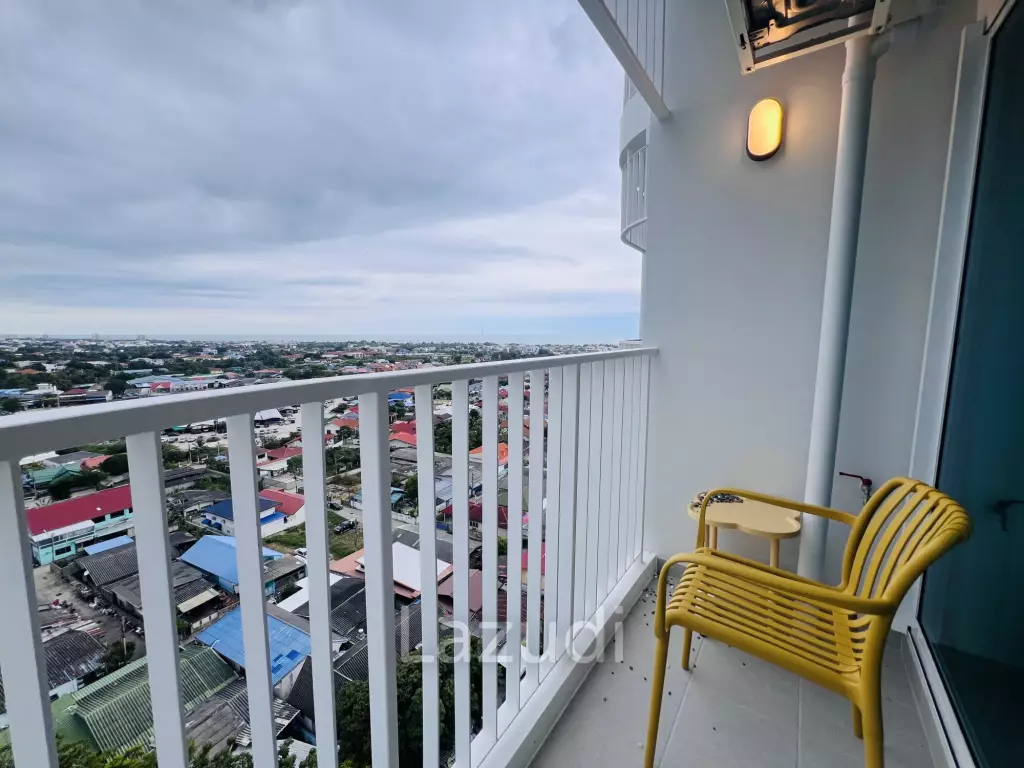 Good Size 1 Bedroom Condo With Nice Sea View