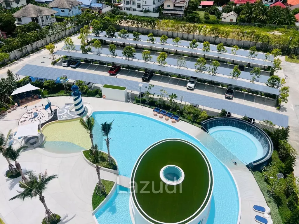 Good Size 1 Bedroom Condo With Nice Sea View