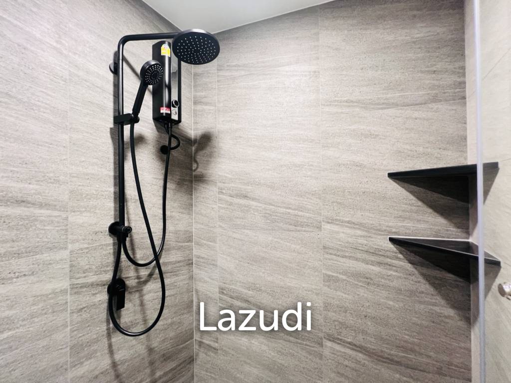 Good Size 1 Bedroom Condo With Nice Sea View