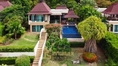 Panorama Pool Villa: Atemberaubende Pool Villa mit 3 Schlafzimmern und malerischem Meerblick