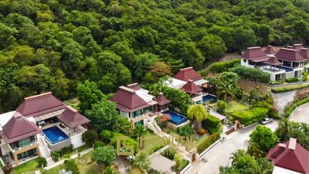 Panorama Pool Villa: Atemberaubende Pool Villa mit 3 Schlafzimmern und malerischem Meerblick