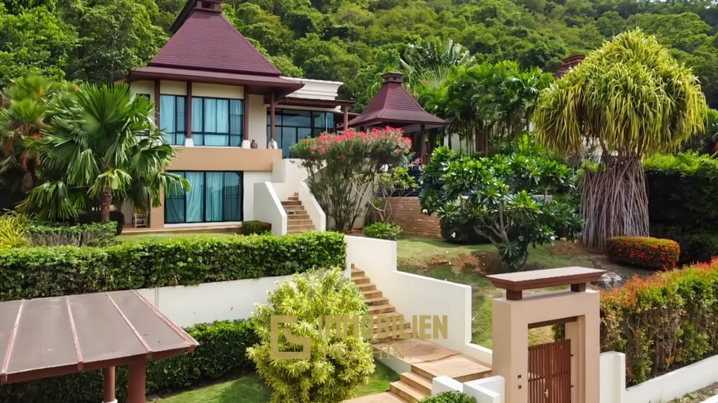 Panorama Pool Villa: Atemberaubende Pool Villa mit 3 Schlafzimmern und malerischem Meerblick