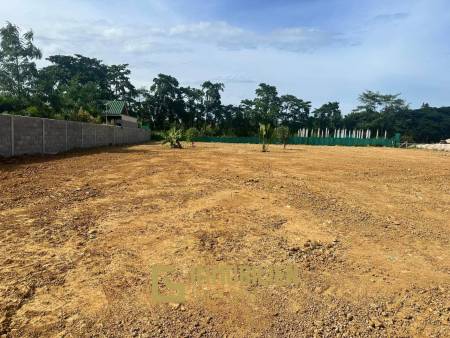 Erstklassiges 2000 qm großes Baugrundstück in Thap Tai Hua Hin