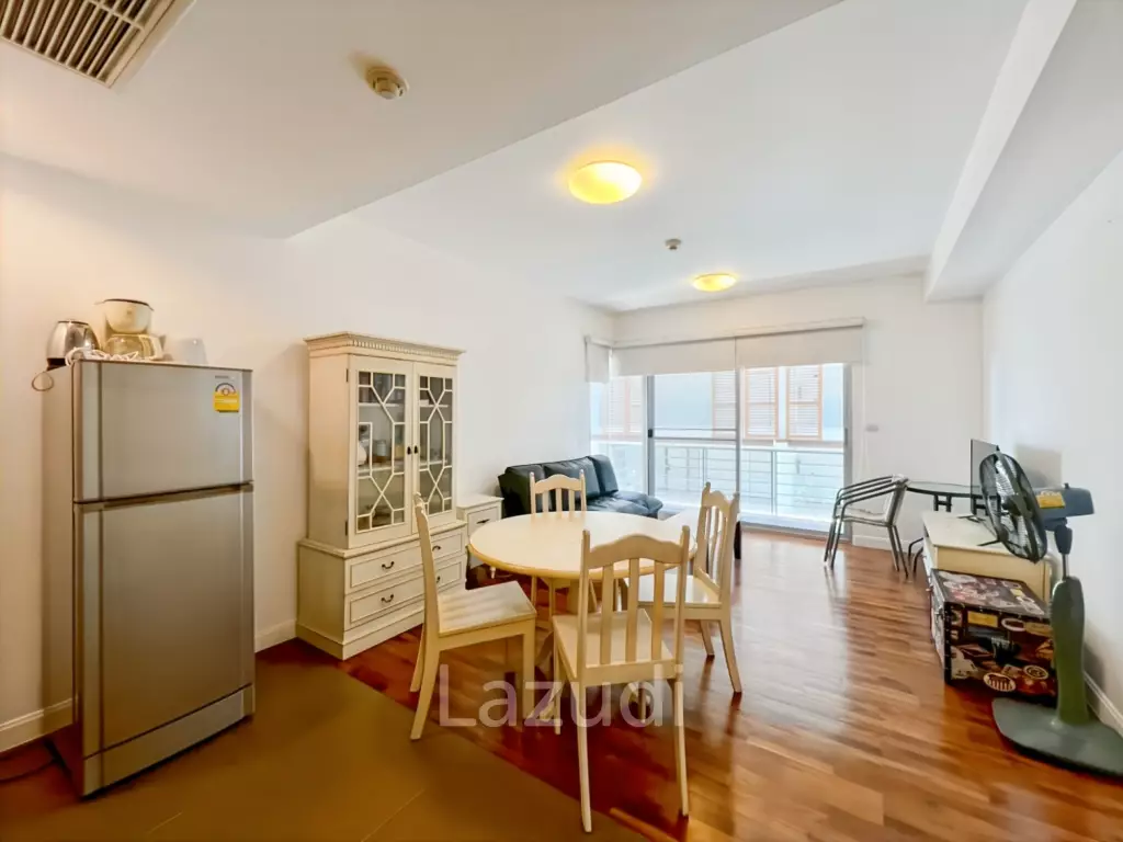 For Sale : Spacious 2-Bedroom Condo in Central Hua Hin at Baan San Dao