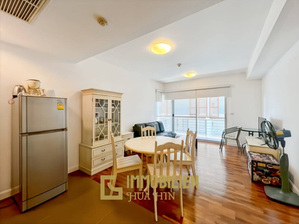 Baan San Dao / Hua Hin: Geräumige 2-Schlafzimmer-Eigentumswohnung im Zentrum