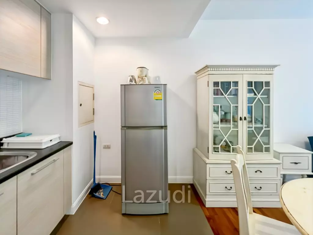 For Sale : Spacious 2-Bedroom Condo in Central Hua Hin at Baan San Dao