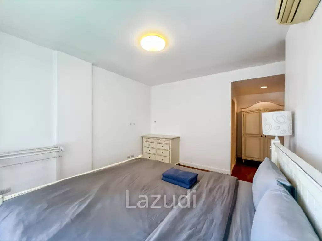 For Sale : Spacious 2-Bedroom Condo in Central Hua Hin at Baan San Dao