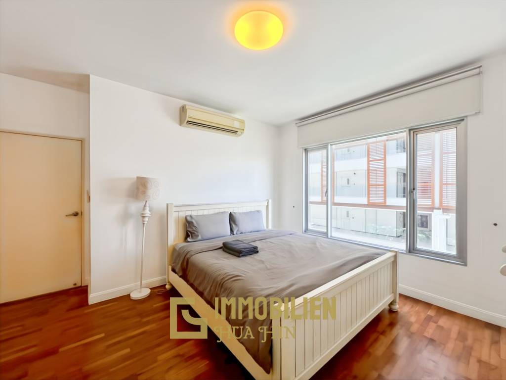 Baan San Dao / Hua Hin: Geräumige 2-Schlafzimmer-Eigentumswohnung im Zentrum