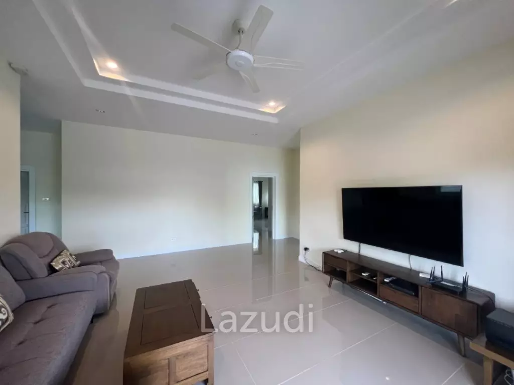 EMERALD SCENERY : 3 bed pool villa