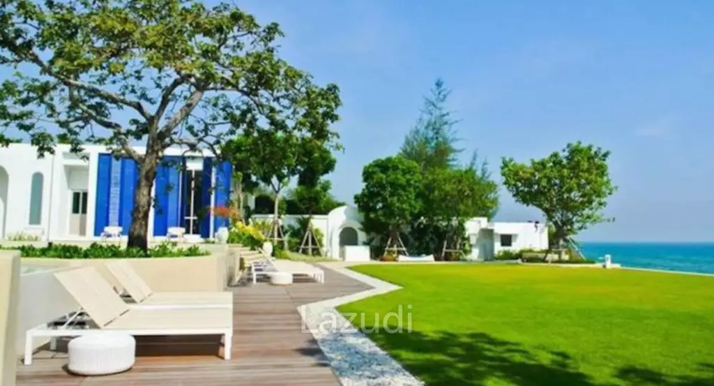 CHELONA : Modern 2 Bed Beachfront Condo at Khao Tao