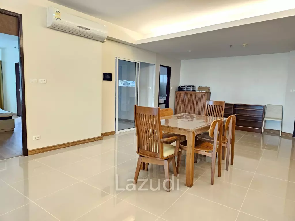 3 bedrooms 3 bathrooms 180 Sq.M. Supalai River Resort.