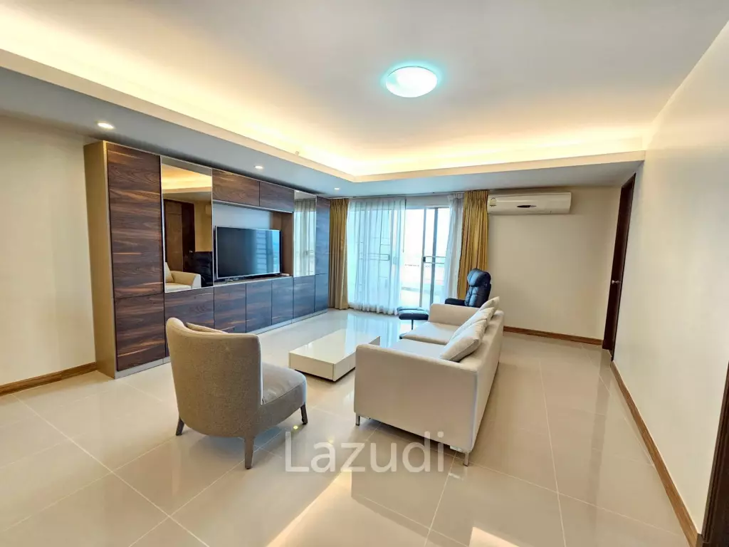 3 bedrooms 3 bathrooms 180 Sq.M. Supalai River Resort.