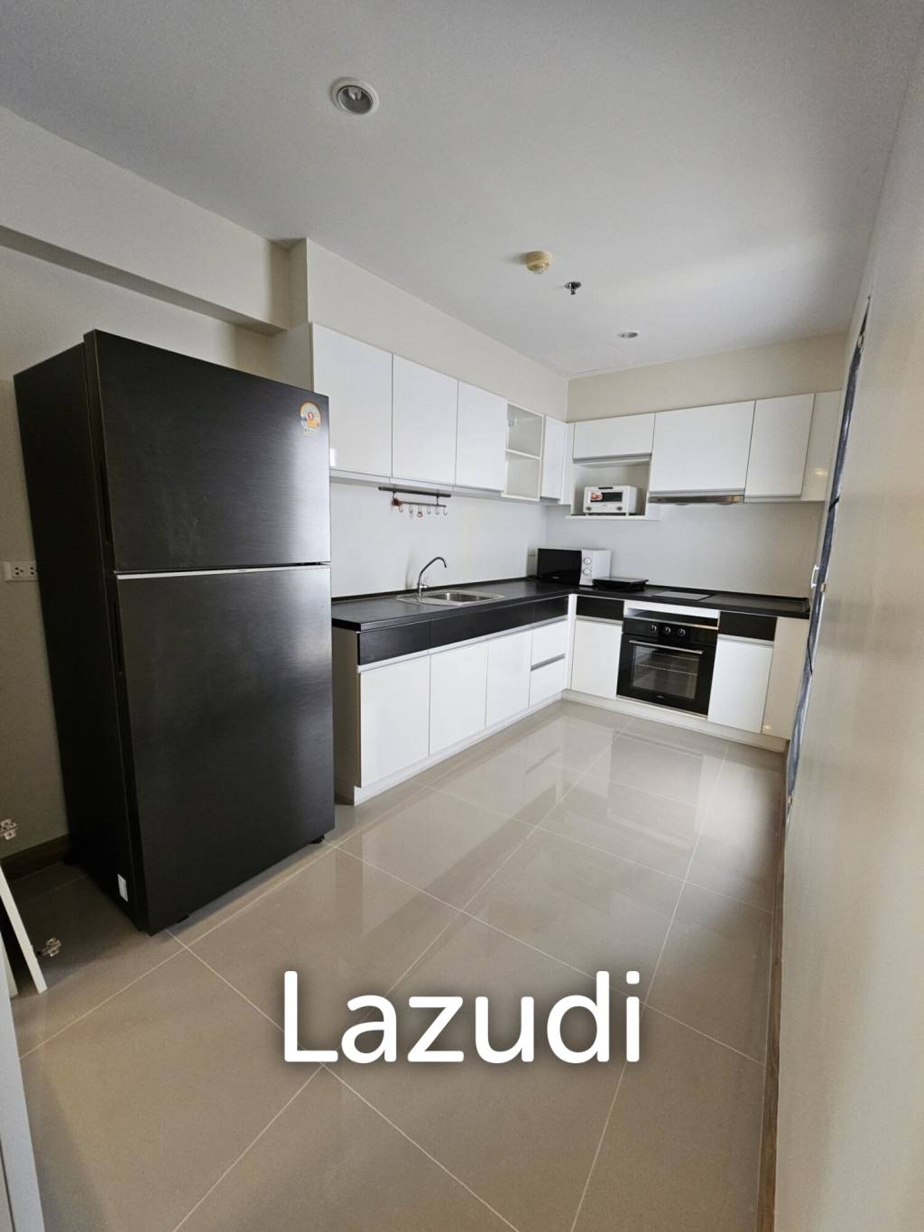 3 bedrooms 3 bathrooms 180 Sq.M. Supalai River Resort.