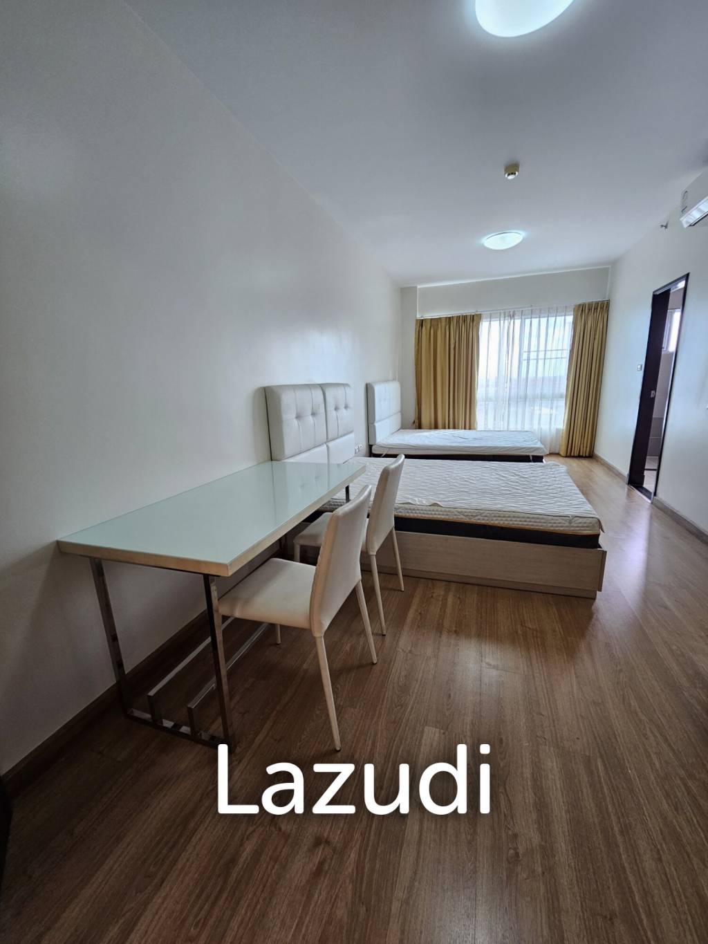 3 bedrooms 3 bathrooms 180 Sq.M. Supalai River Resort.