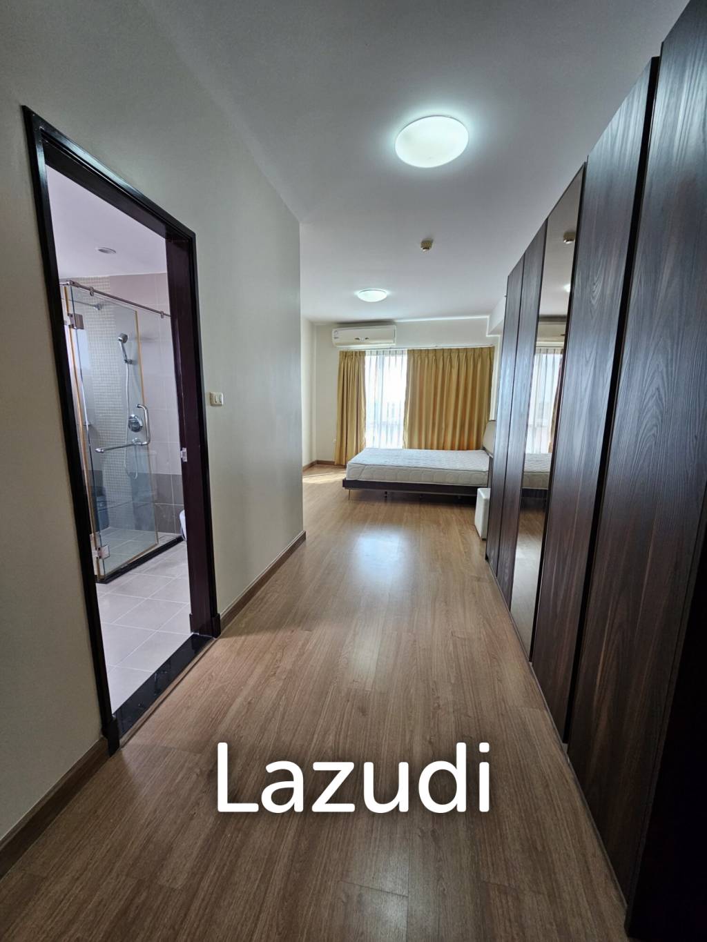 3 bedrooms 3 bathrooms 180 Sq.M. Supalai River Resort.