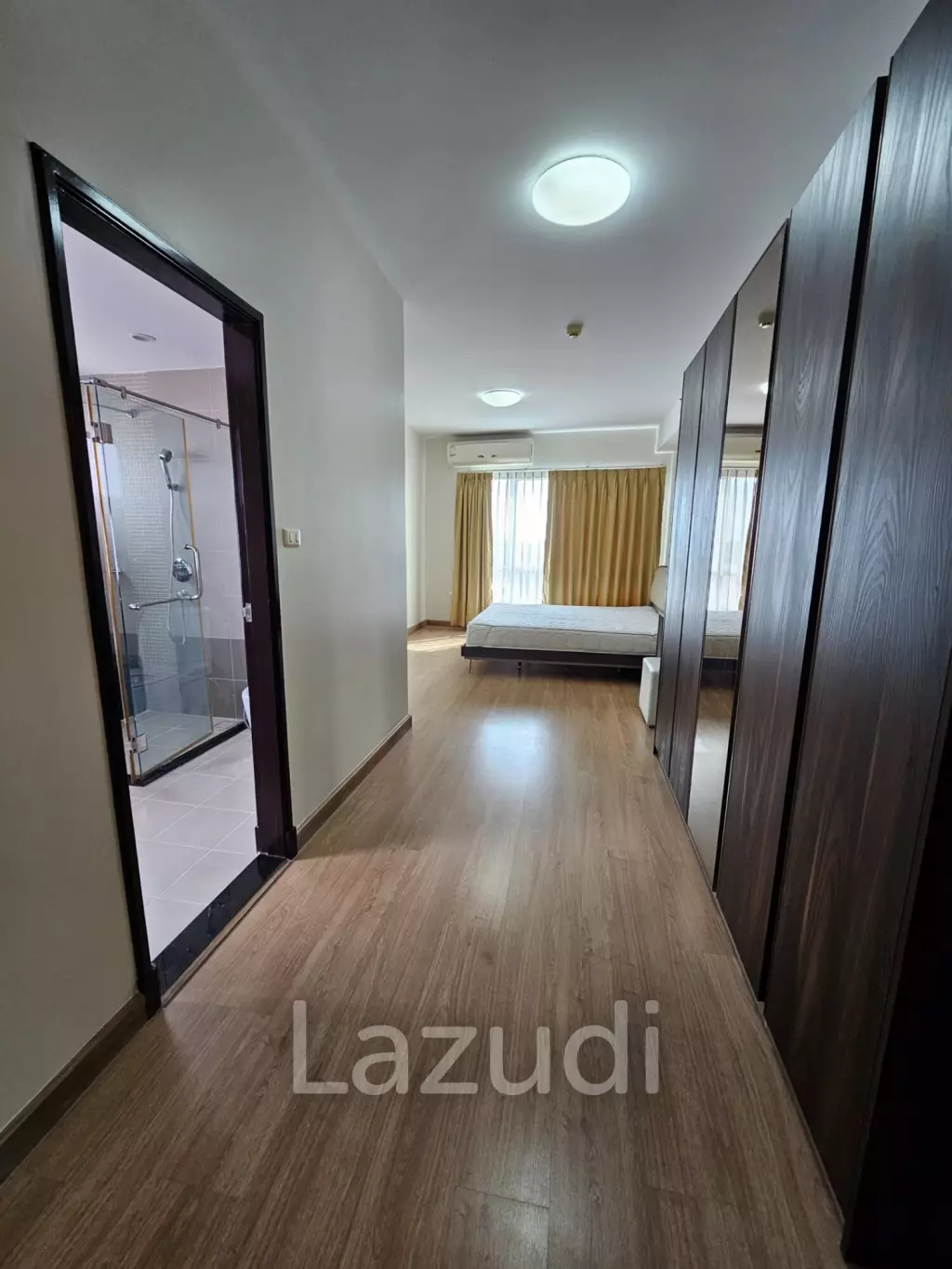 3 bedrooms 3 bathrooms 180 Sq.M. Supalai River Resort.