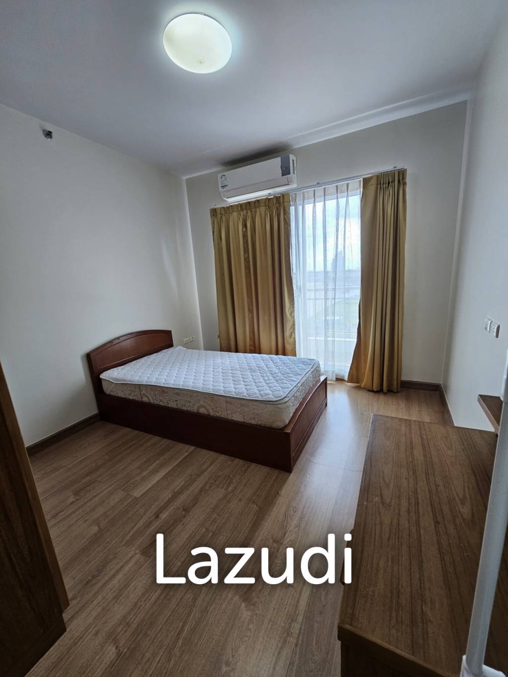 3 bedrooms 3 bathrooms 180 Sq.M. Supalai River Resort.