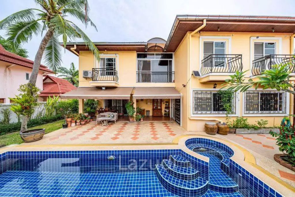 6 Bedrooms 7 Bathrooms 420 SQ.M. El Grande