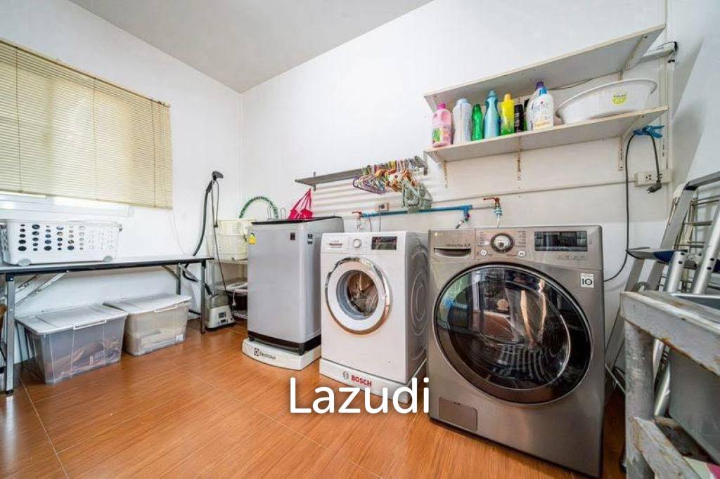 6 Bedrooms 7 Bathrooms 420 SQ.M. El Grande
