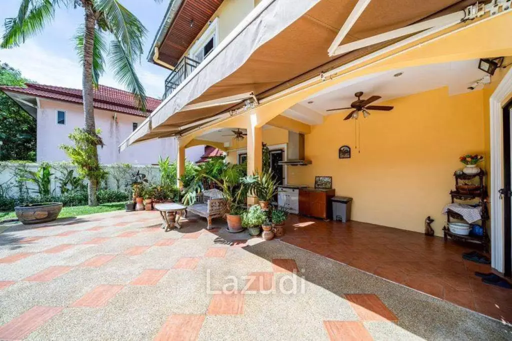 6 Bedrooms 7 Bathrooms 420 SQ.M. El Grande